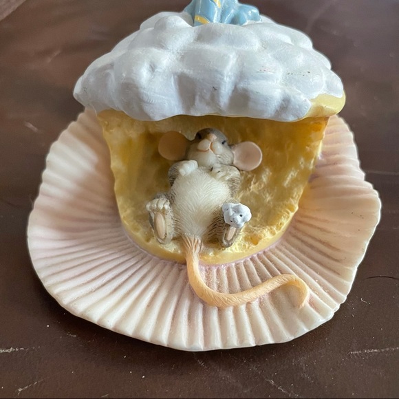 Charming Tails "Happy Birthday" Collectible - Picture 2 of 8